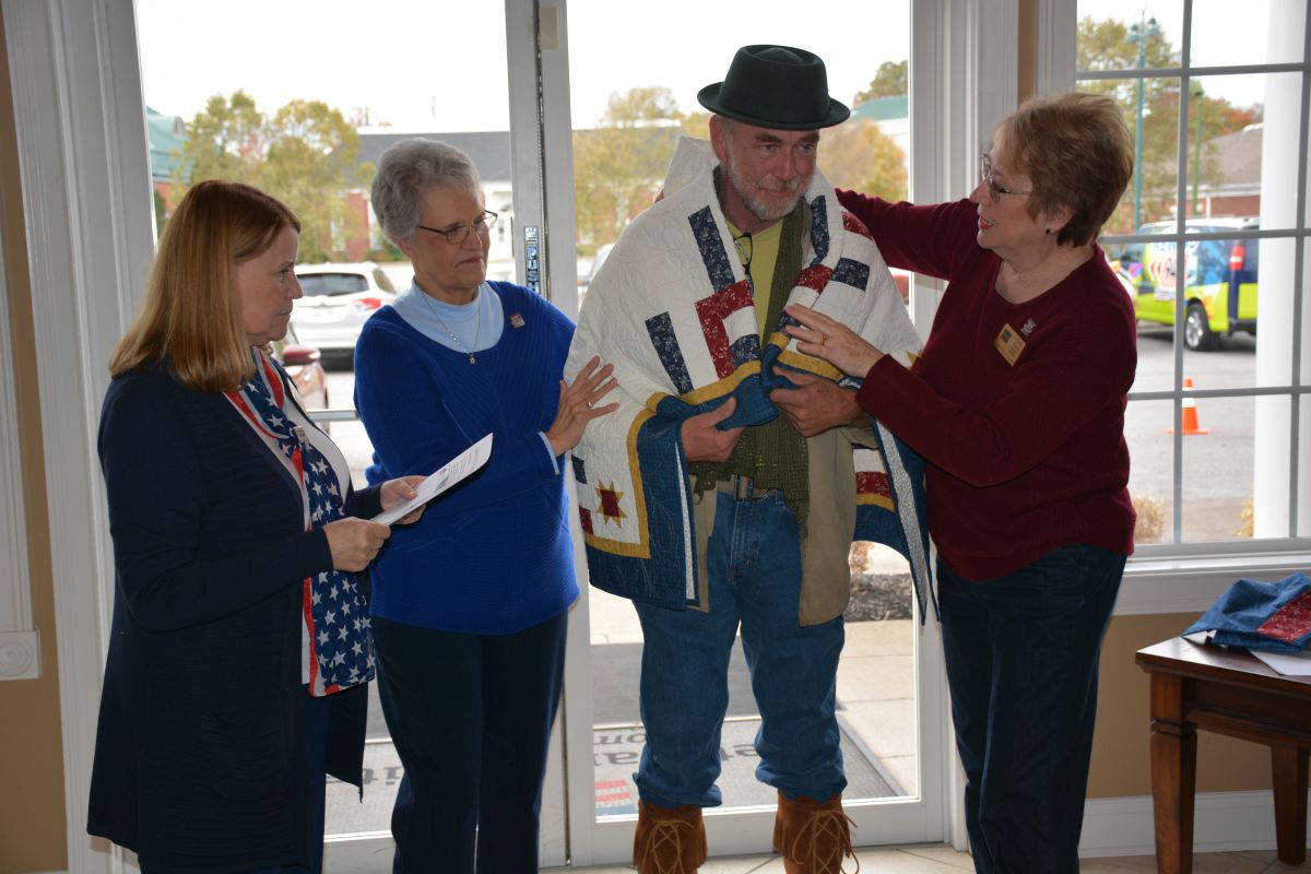 Clarksville TN Quilts of Valor Veterans Day awards ceremony